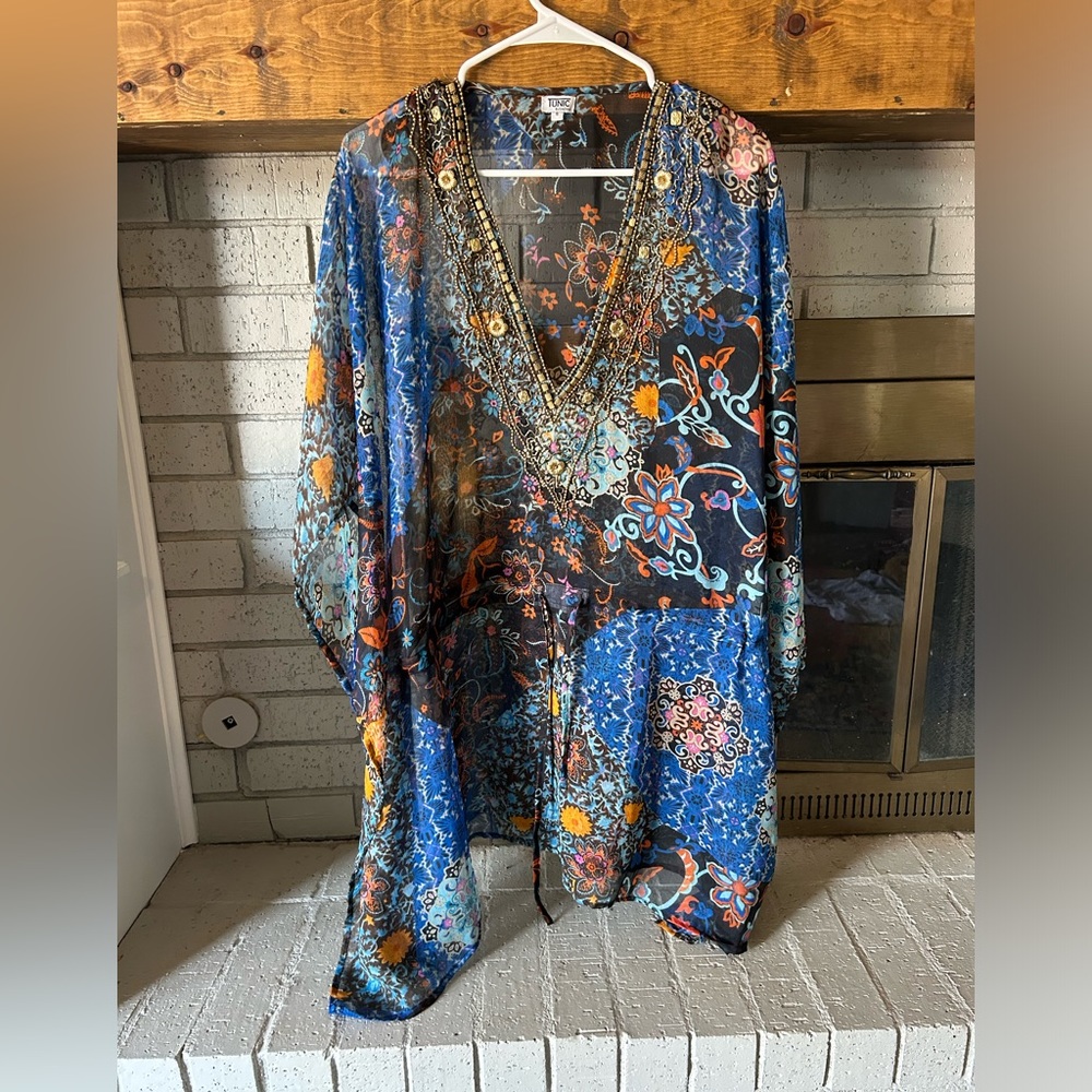 Tunic - Picture 3 of 4